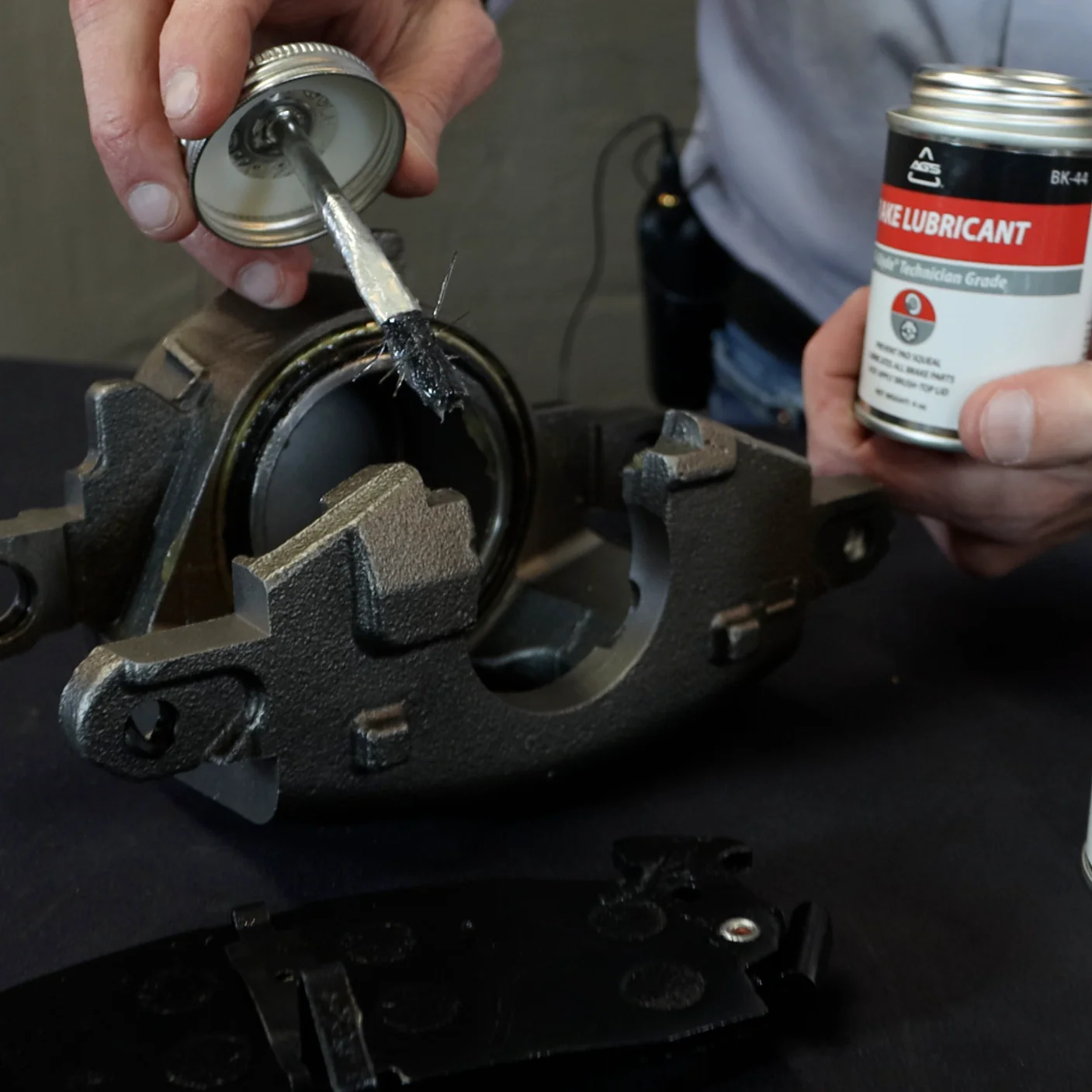 Sil-Glyde Technician Grade Brake Lubricant – 4 oz Brush Top - Image 5