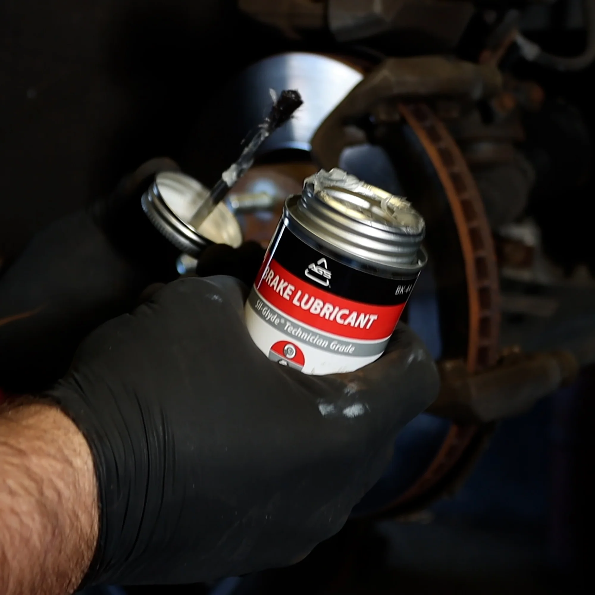 Sil-Glyde Technician Grade Brake Lubricant – 4 oz Brush Top - Image 8